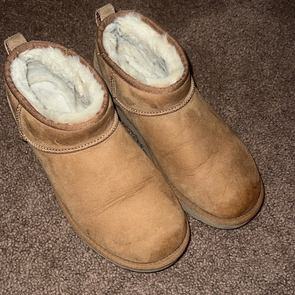 Ugg Mini Boots Used Size 9